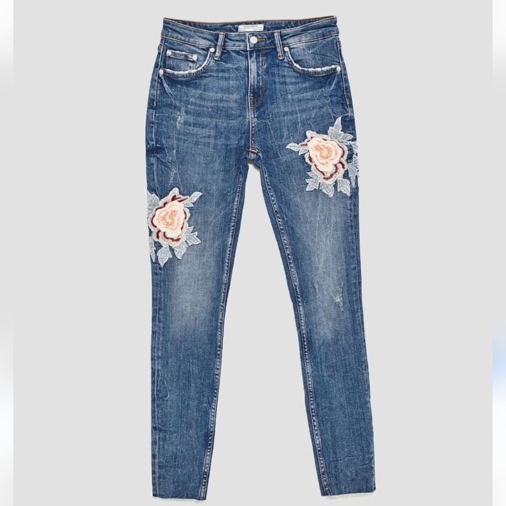 Zara Mid Rise Embroidered Distressed Raw Cuff Skinny Jeans Size 4